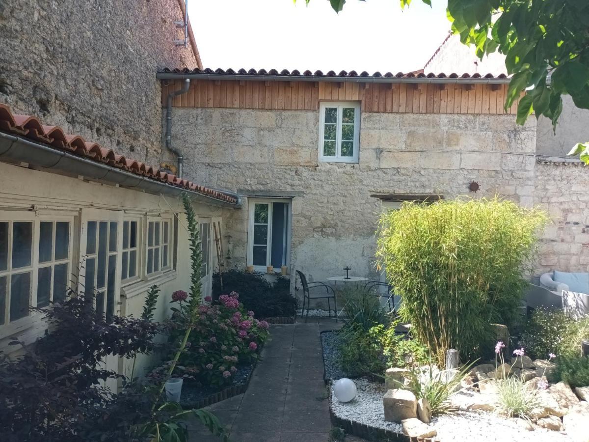 Le Petit Bois Apartment Niort Exterior photo
